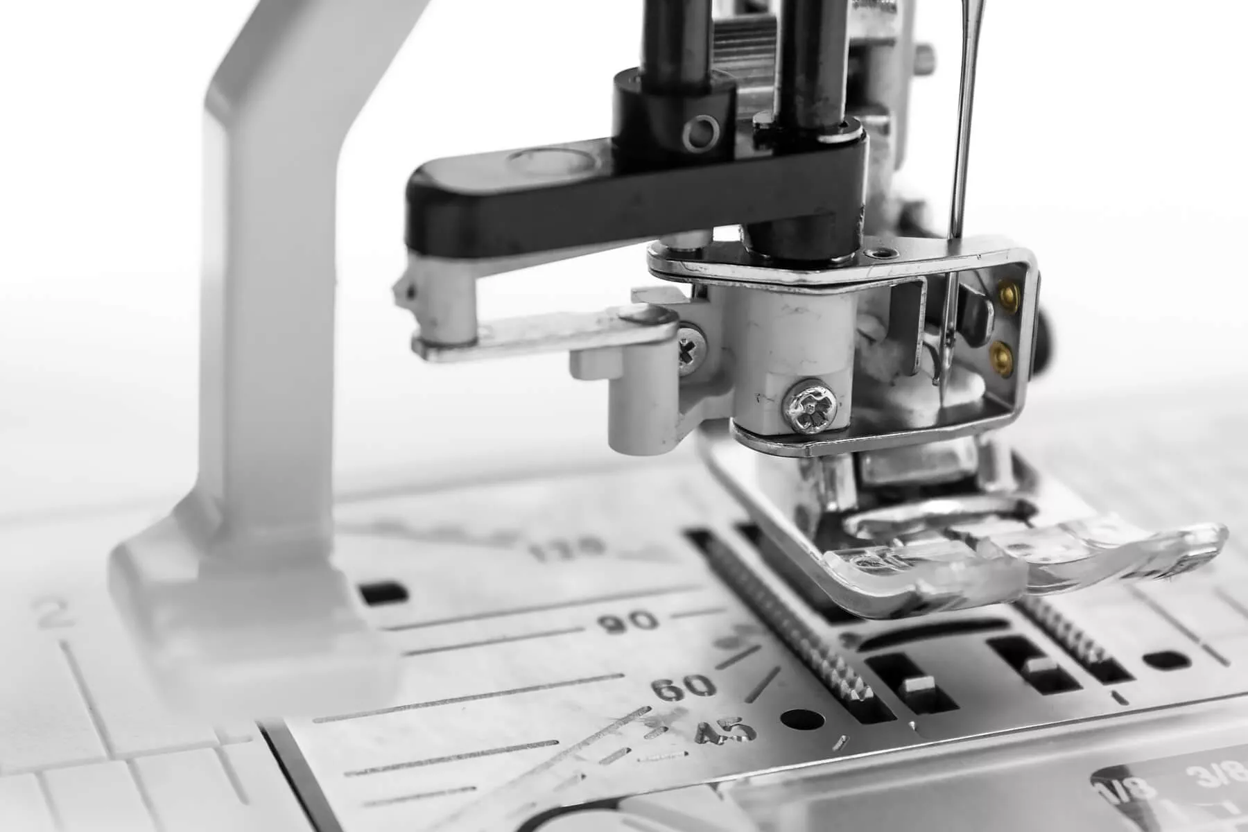 Janome Skyline S9