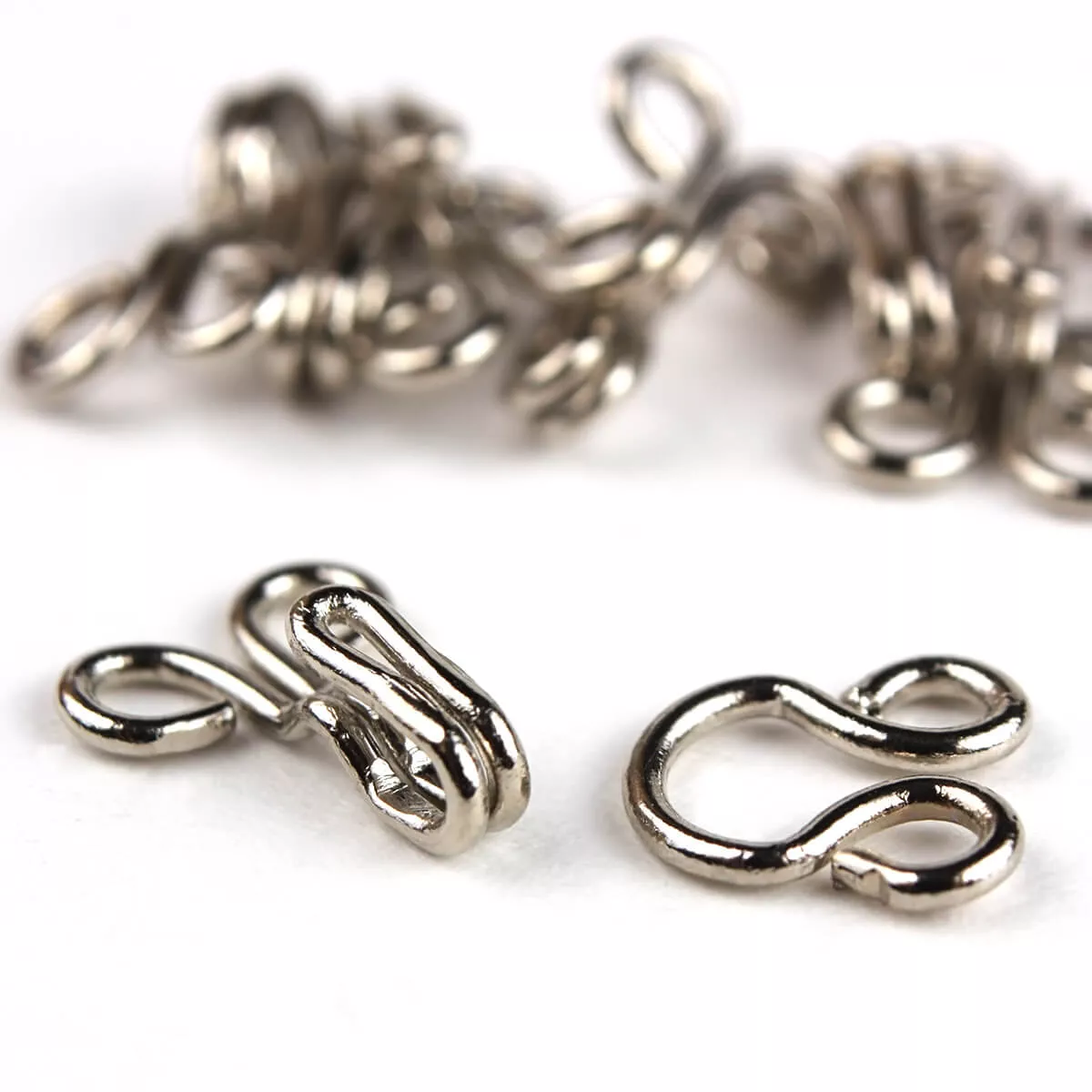 PONY 78202 Крючки с петельками одежные 9 мм, никель, серебристые, 14 шт.