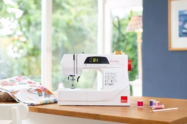 Elna eXperience 450_0.jpg