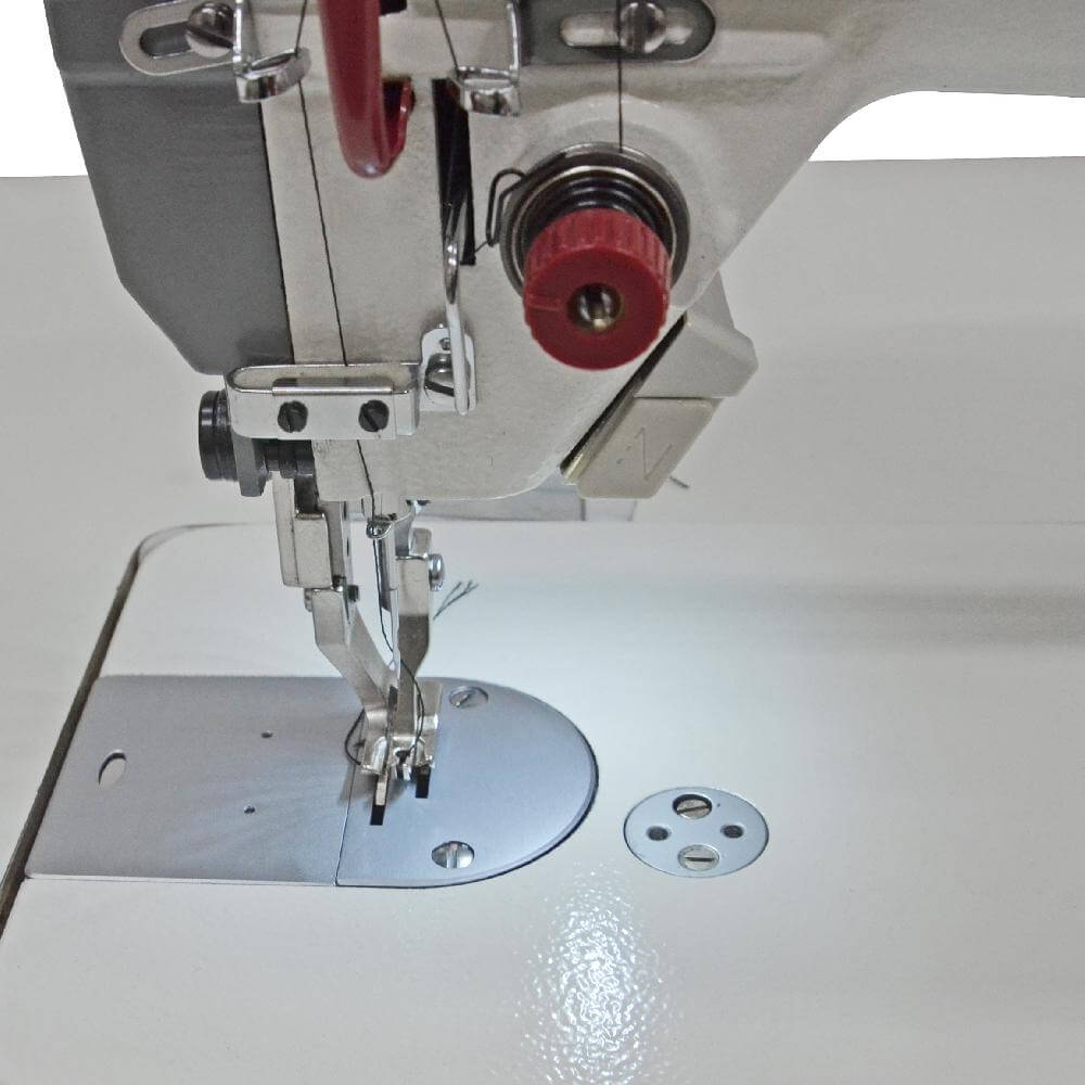 Промышленная швейная с шагающей лапкой