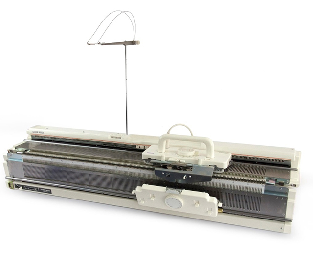 Двухфонтурная электронная вязальная машина Silver Reed SK840/SRP60N купить, Двухфонтурная электронная вязальная машина Silver Reed SK840/SRP60N цена, Двухфонтурная электронная вязальная машина Silver Reed SK840/SRP60N отзывы, Двухфонтурная электронная вязальная машина Silver Reed SK840/SRP60N магазины, Двухфонтурная электронная вязальная машина Silver Reed SK840/SRP60N Швеймаркет Воронеж