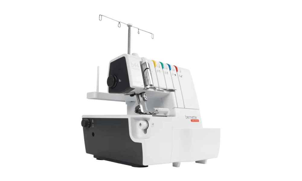 Оверлок BERNINA Bernette Funlock B44 Оверлок BERNINA Bernette Funlock B44